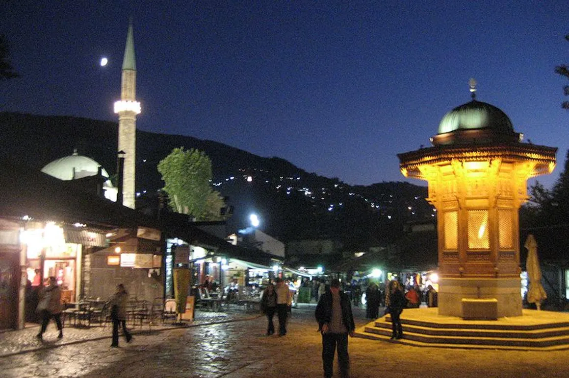 Sarajevo bascarsica_at_night2 150x150