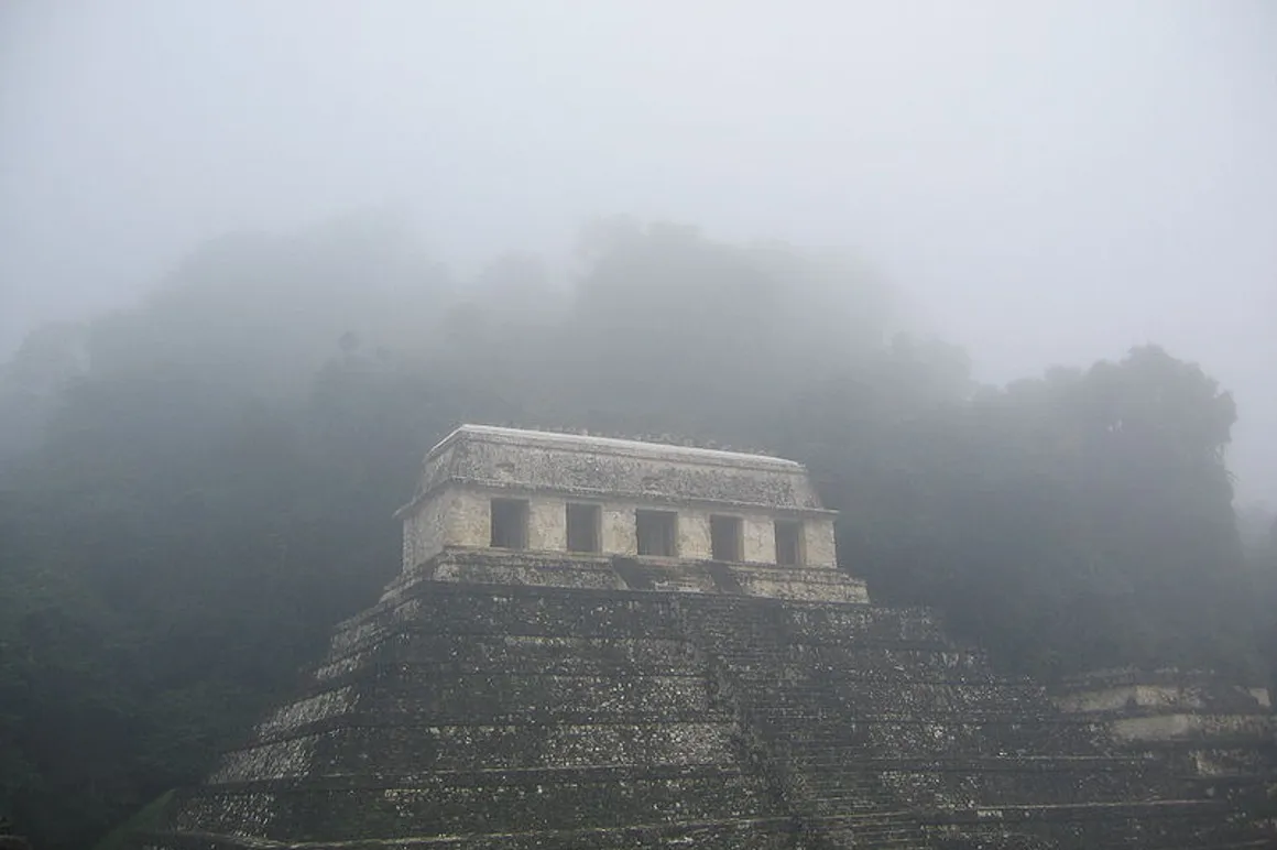 800px Mexico 12 06 07_141 150x150