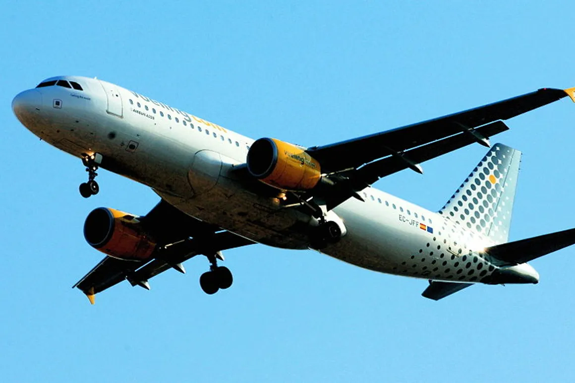 800px A320_Vueling 150x150