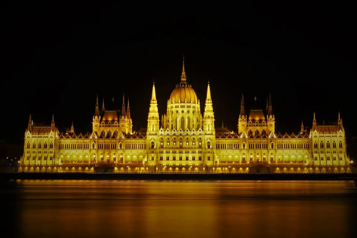 Budapest_Parlamento 120x100