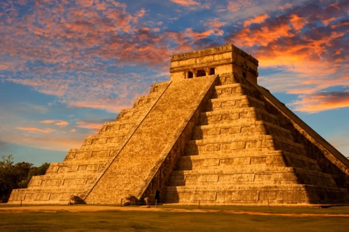 Portada_Kukultan_ChichenItza 120x100