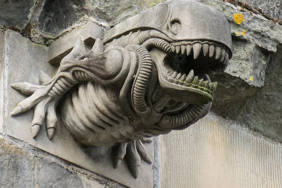 paisley abbey_alien 150x150
