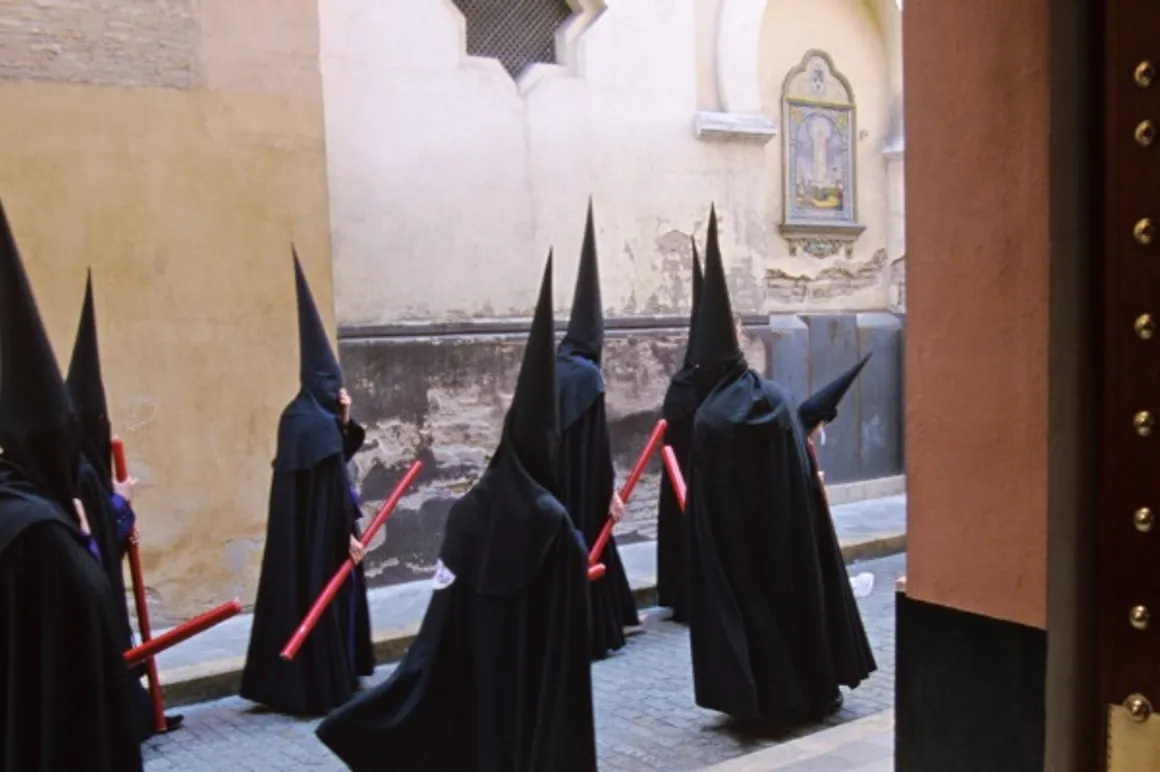 semana santa in seville picture id182484063 150x150