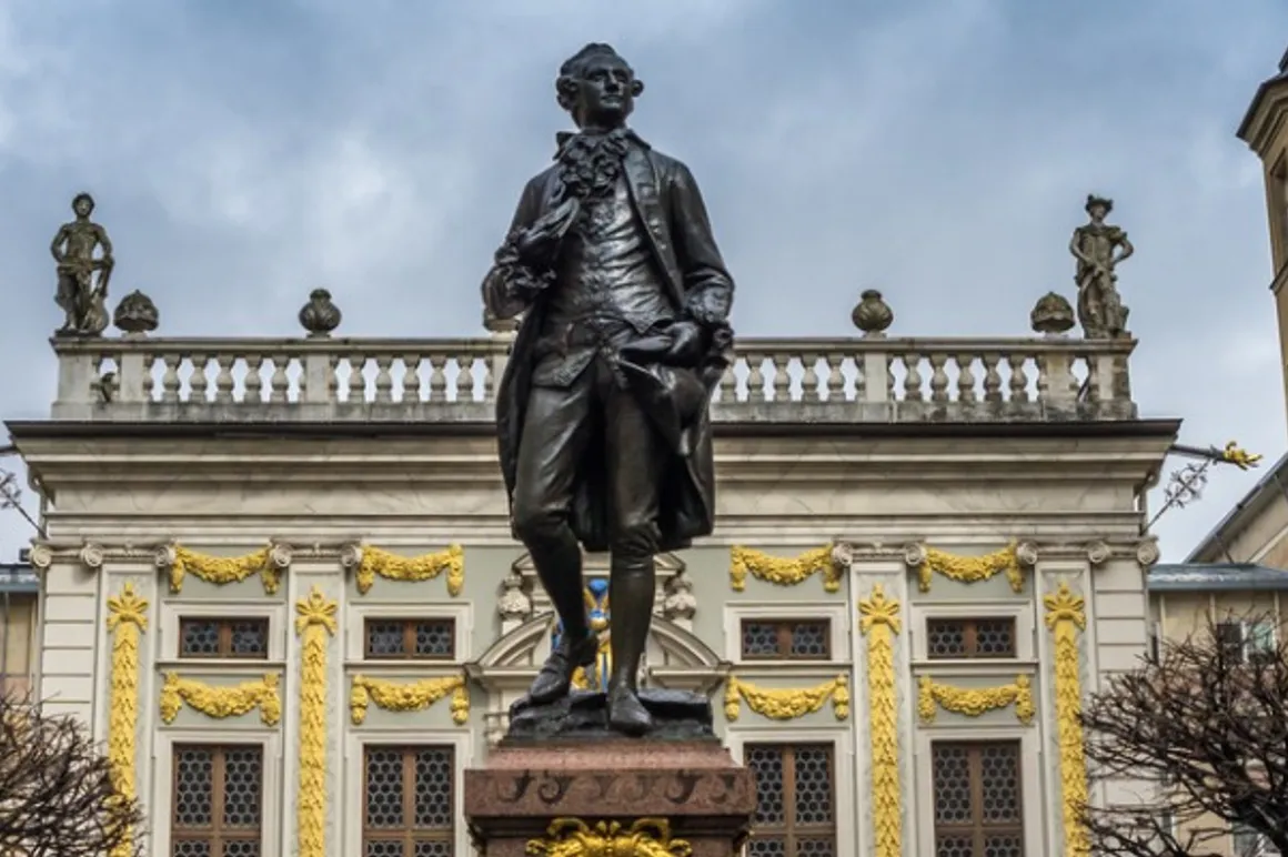 monument to dichter j w von goethe picture id514855656 150x150