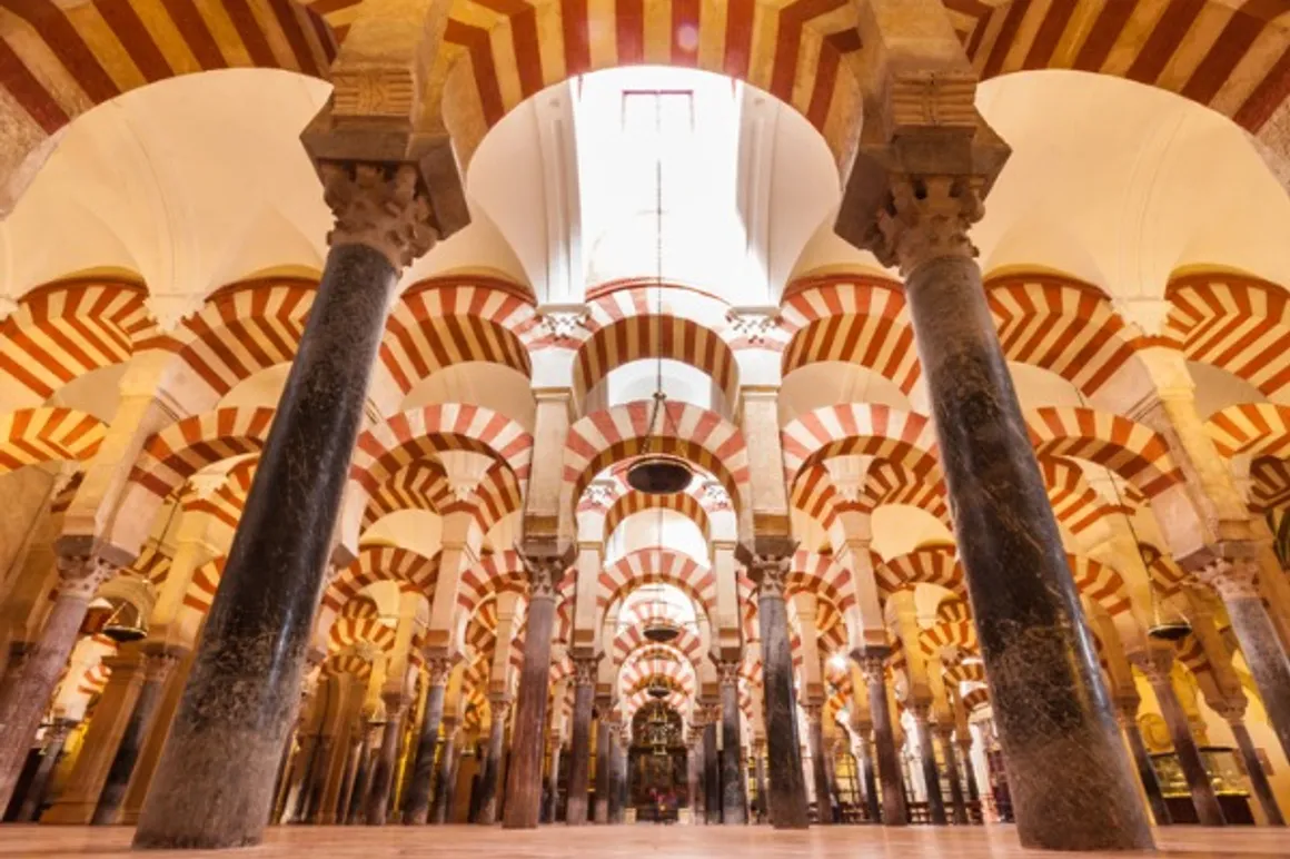 great mosque of crdoba picture id531185045 150x150