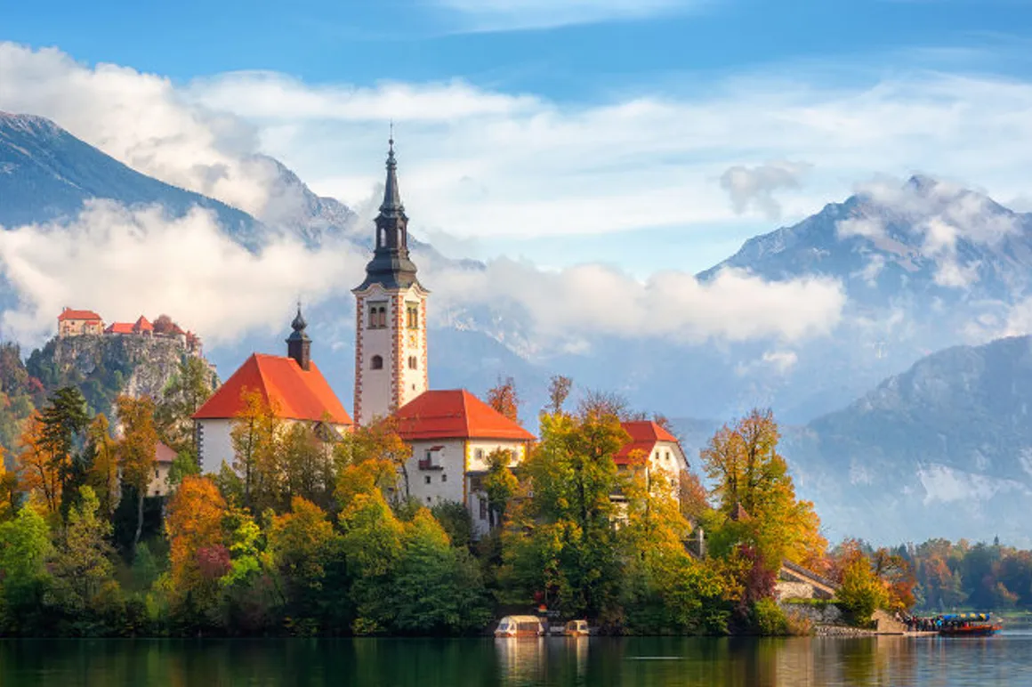 Blejsko jezero en Slovenie iStock