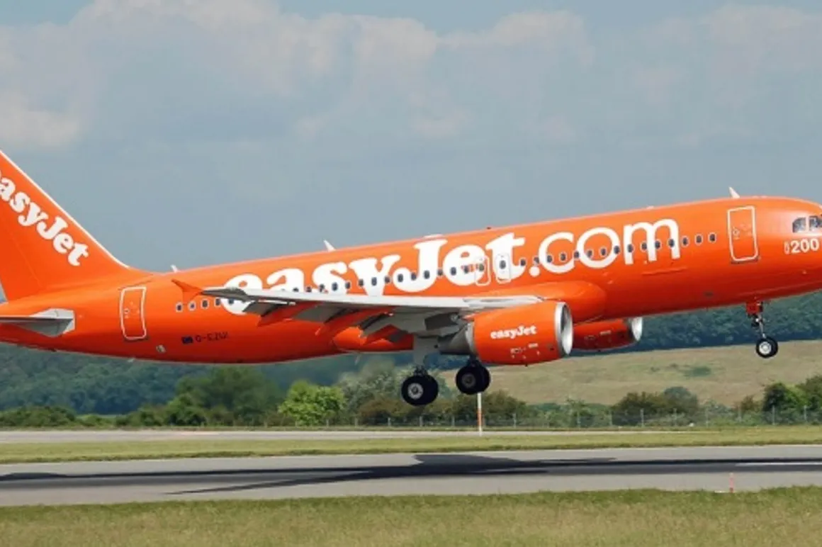 EasyJet airplane 120x100