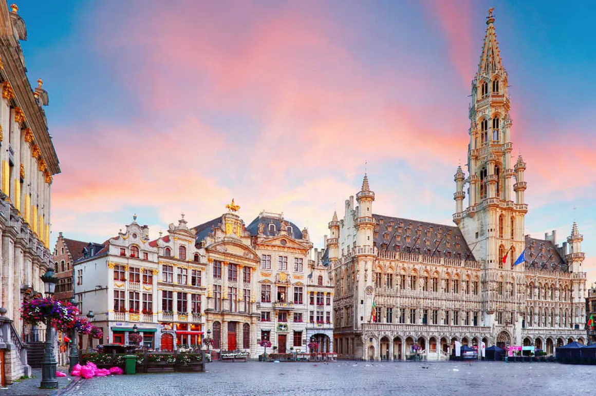 Grand Place Bruxelles iStock