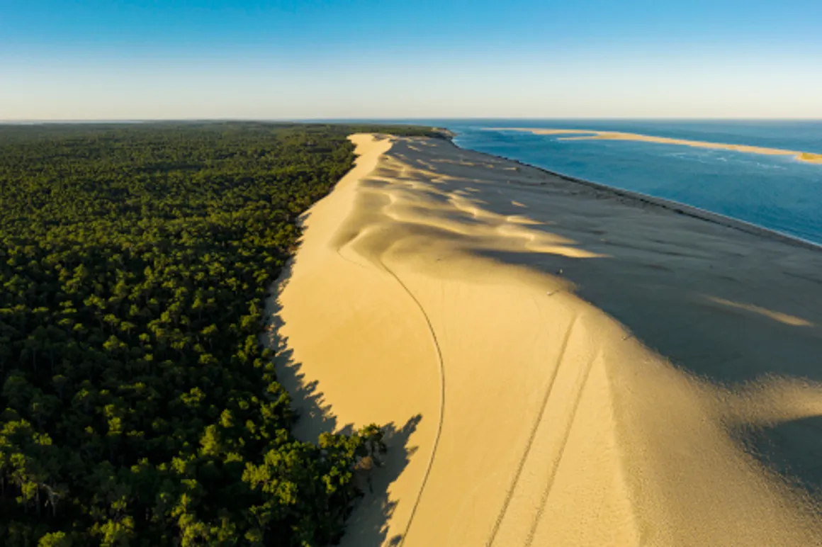 Dune du Pilat_iStock 1275817519