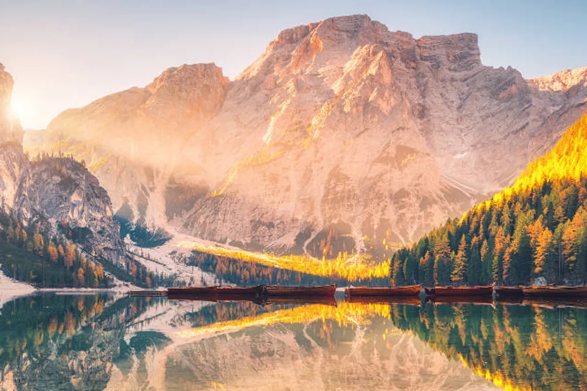 lago di Braies Dolomites iStock Header