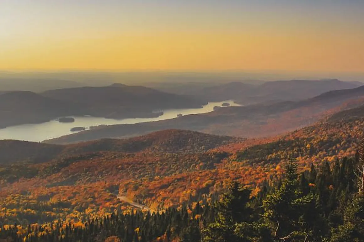 quebec automne 1200x500 1 e1710150923813